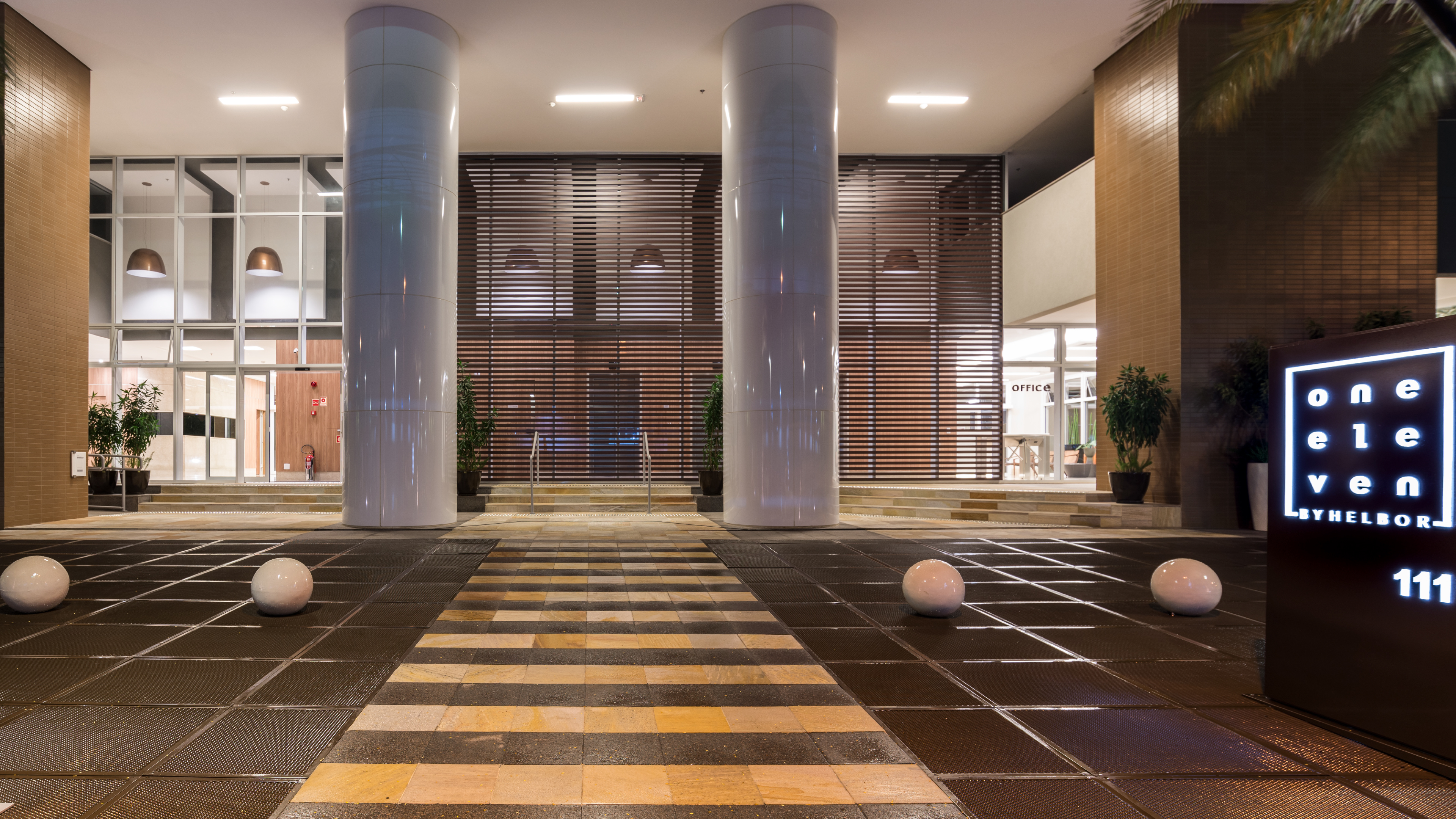 OneEleven-branding-imobiliario-frente