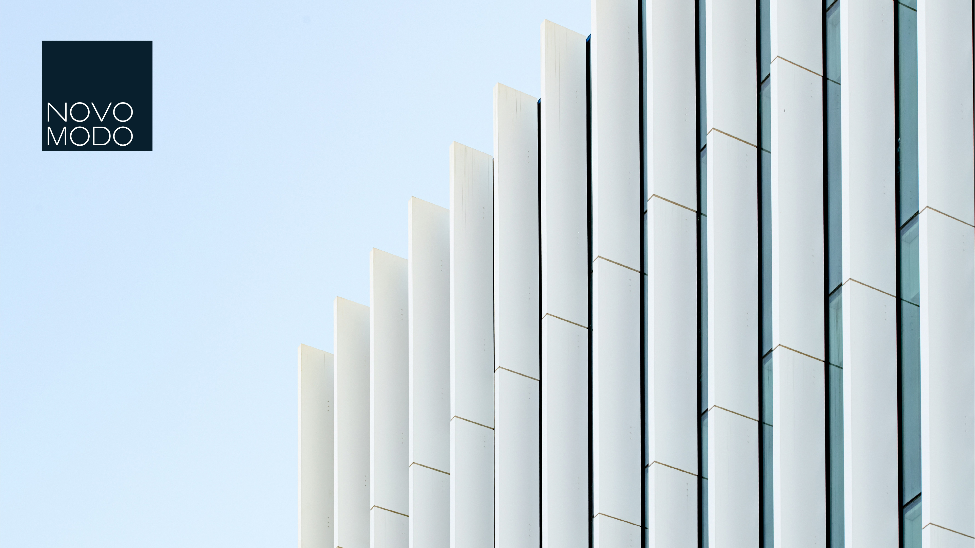 novomodo-branding-imobiliario-logo-predio
