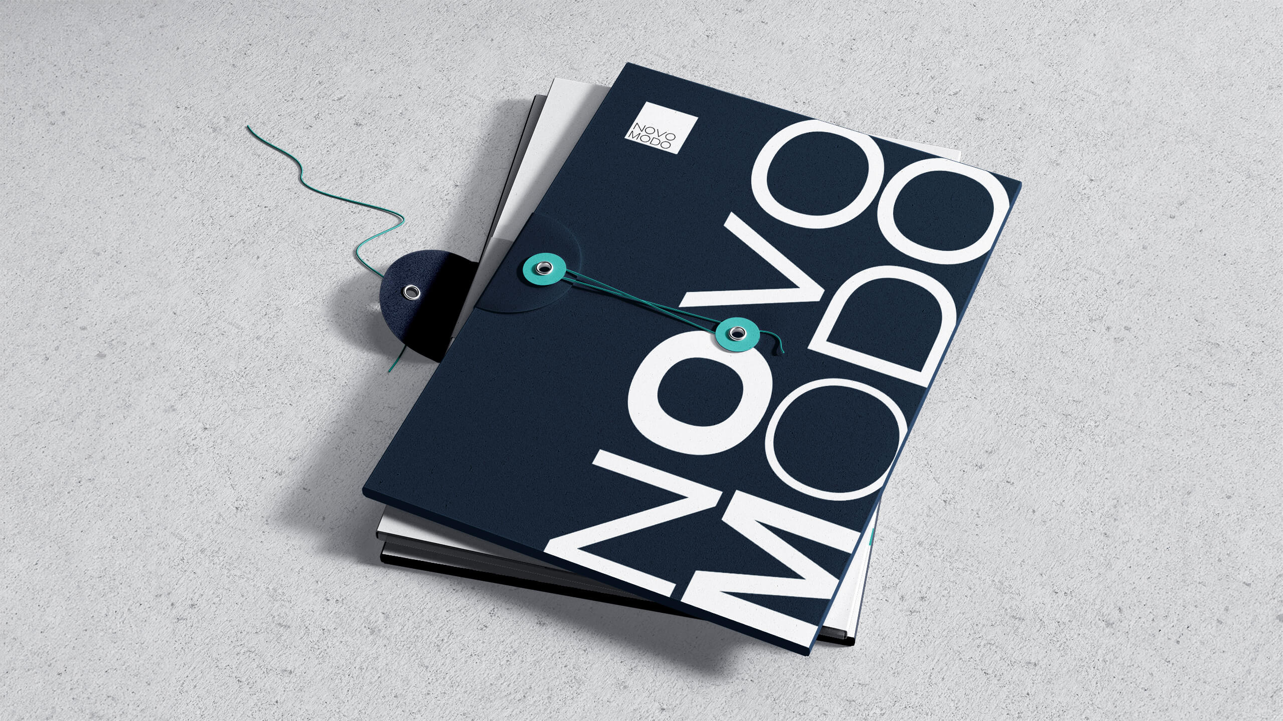 novomodo-branding-imobiliario-pasta-a4-azul